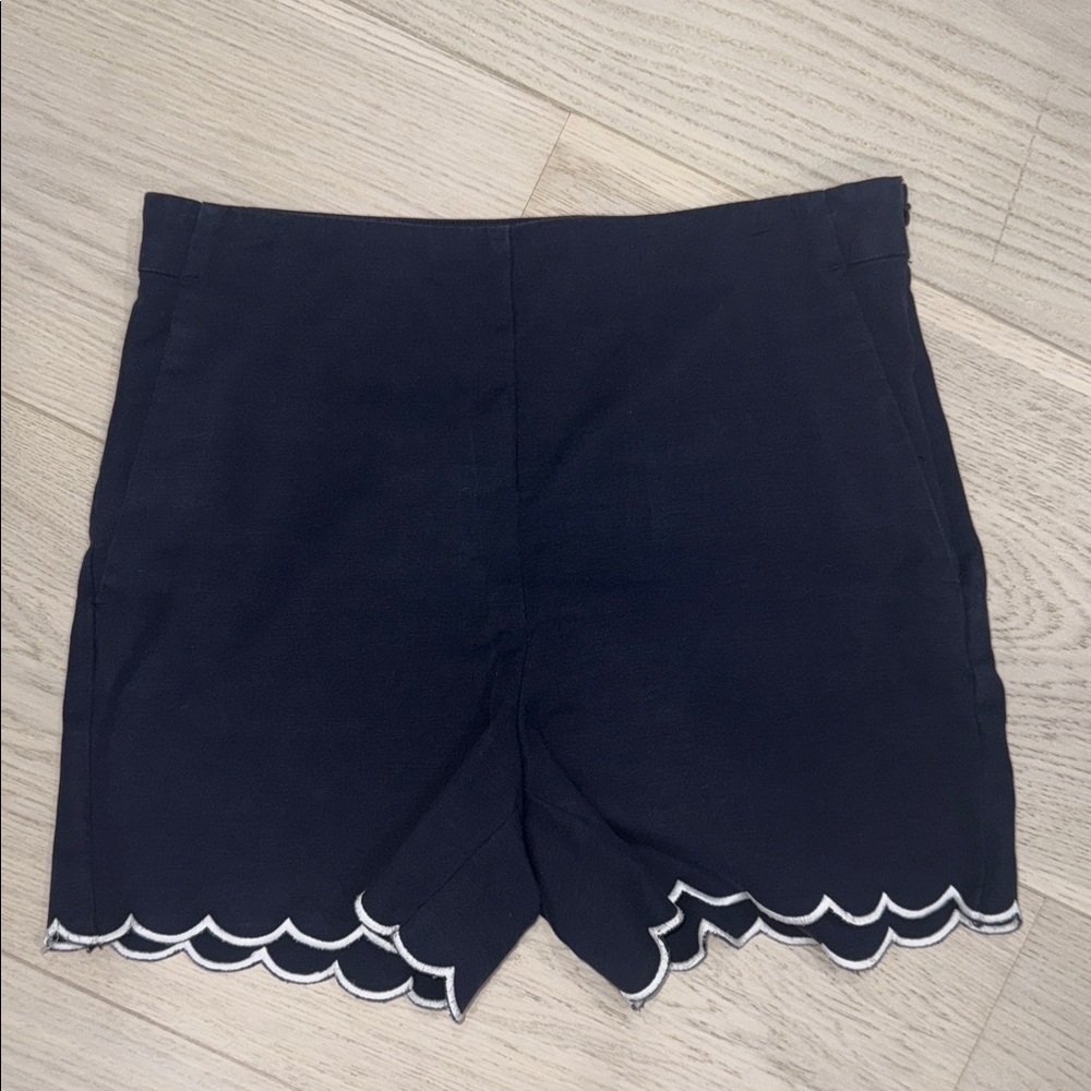 Navy Scalloped Hem Women Shorts